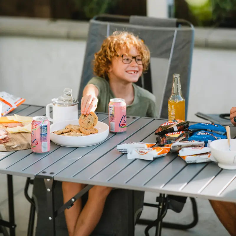 Slim-Fold Table | XHAL